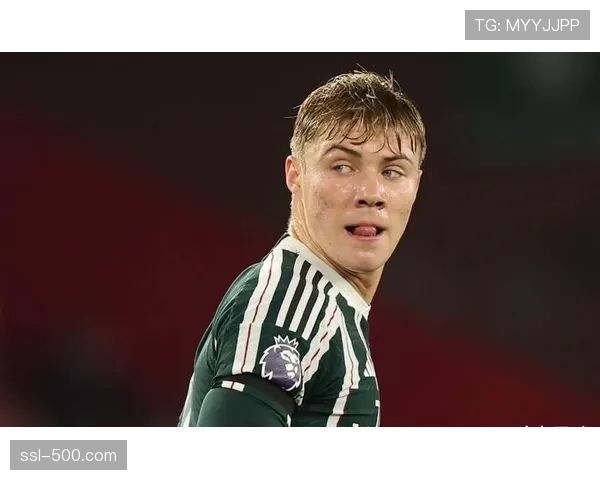 丹麦霍伊伦点球扳平 年轻前锋承担进攻重任